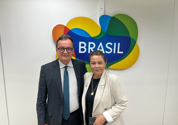 Reunião do secretário Jorge Fraga com Cristina Sznabo, da Embratur