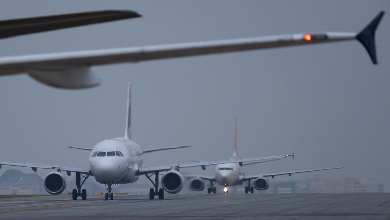 Aviões da pista de pouso