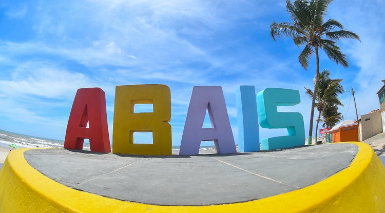 Praia do Abaís, em Estância