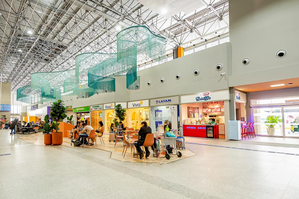 Saguão do Aeroporto Internacional Santa Maria, em Aracaju