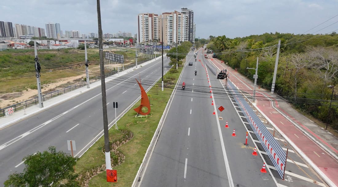 Avenida Beira Mar depois da ponte do Parque dos Cajueiros