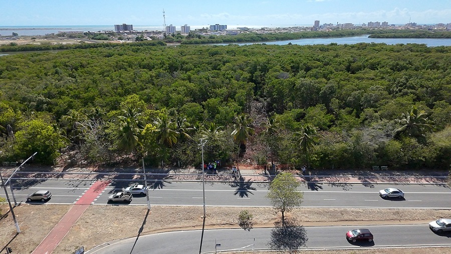 Avenida Beira Mar depois da ponte do Parque dos Cajueiros