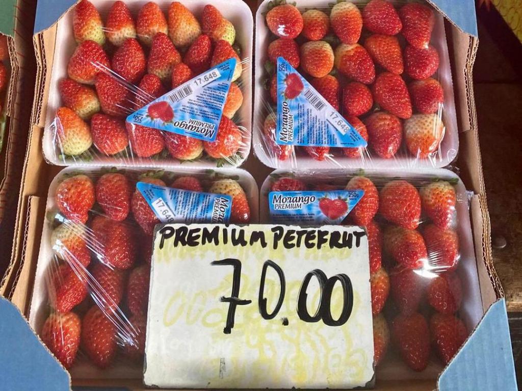 Bandeja de morango, 70 reais