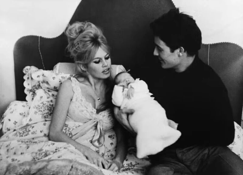 Brigitte Bardot, Nicolas-Jacques Charrier e Jacques Charrier