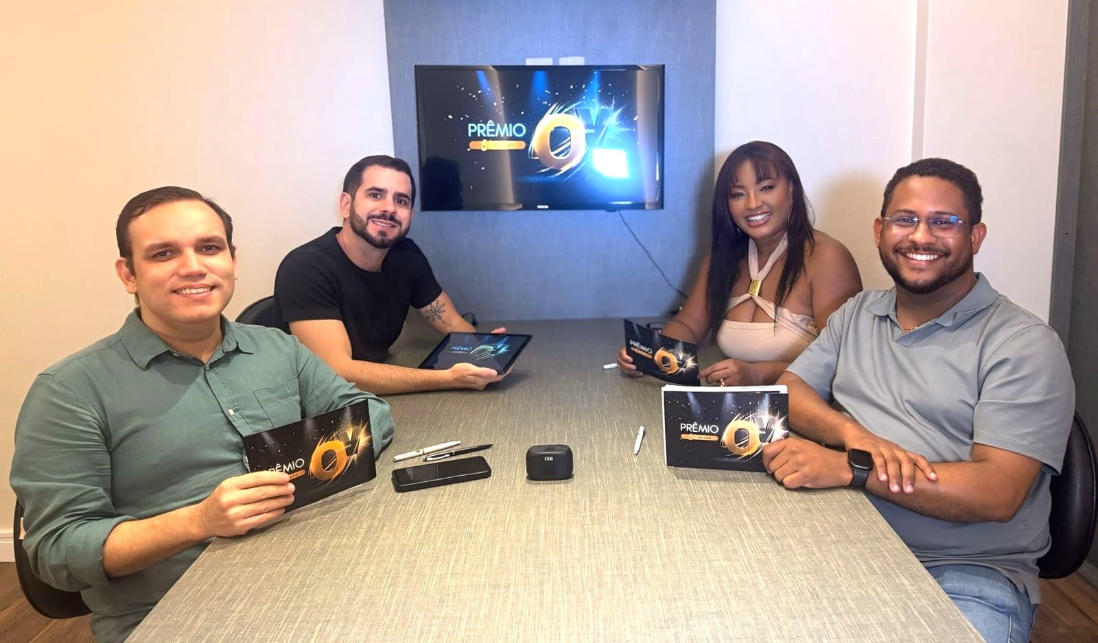 Comissão organizadora do Prêmio Olho Vivo