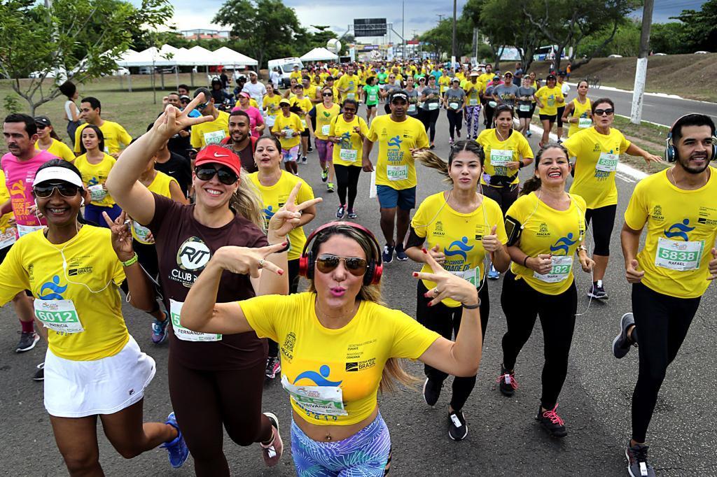 Pessoas participando da Corrida Cidade de Aracaju