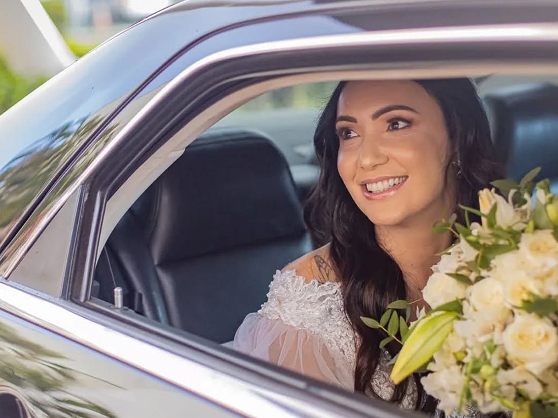 Noiva no carro