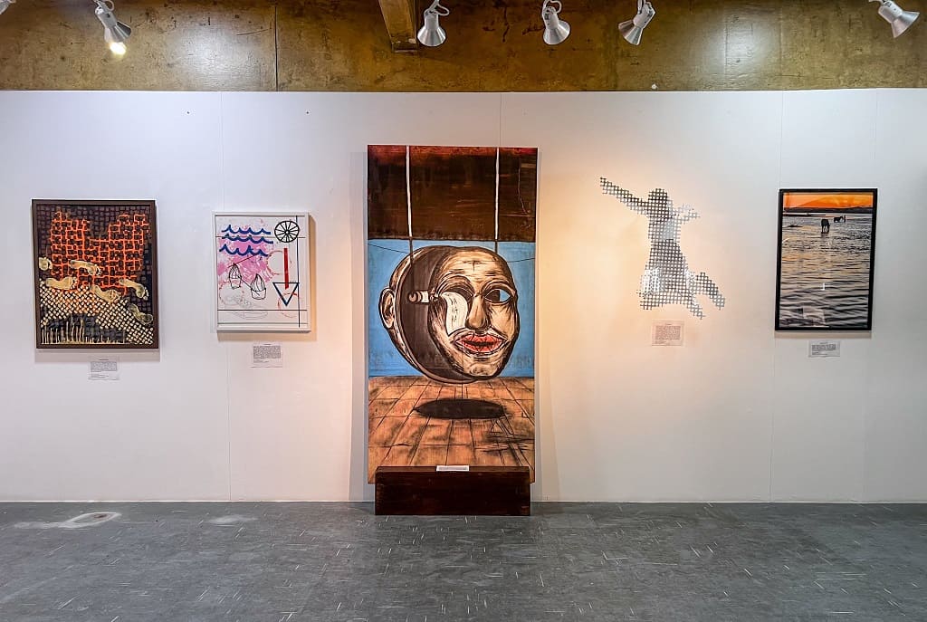Exposição "Vamos Celebrar a Galeria"