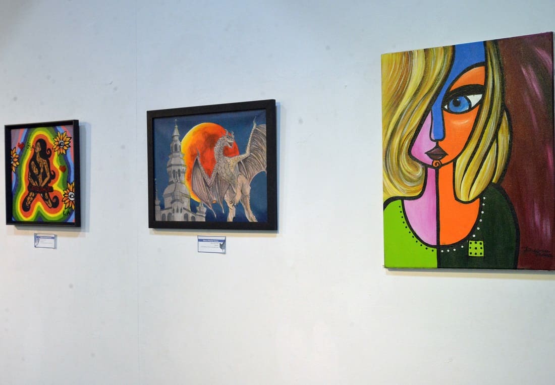 Exposição AVIE! Artes Visuais na Escola 