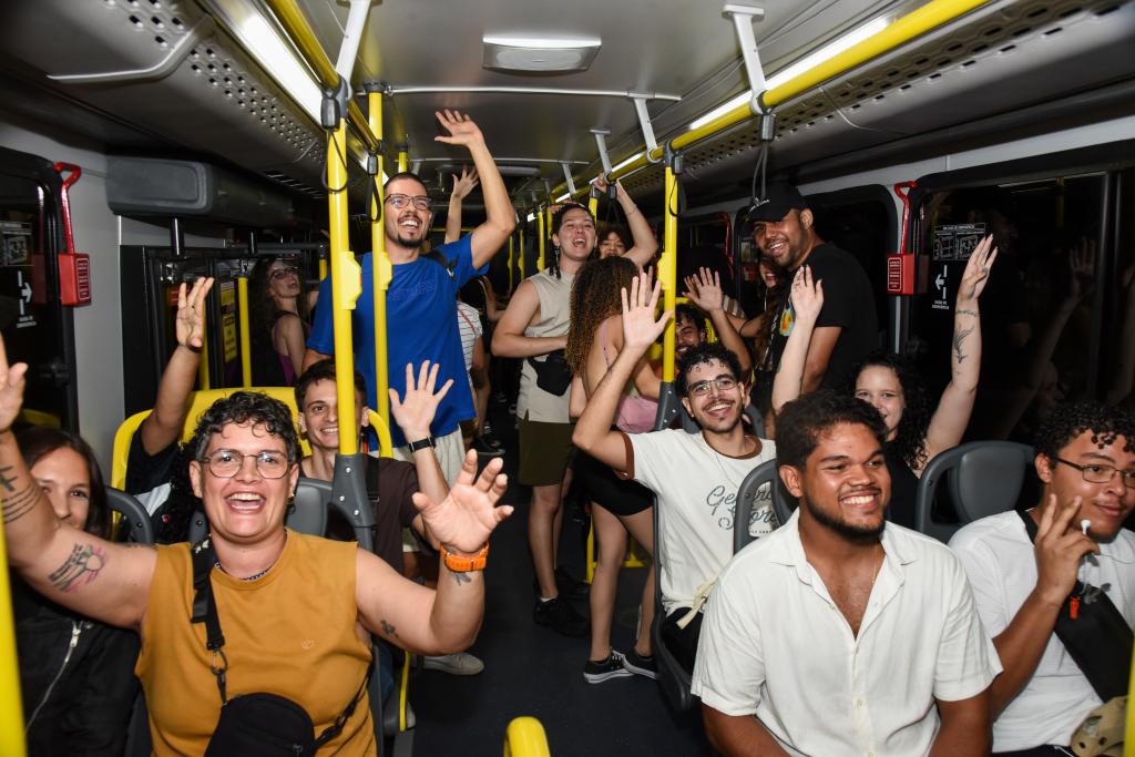 Passageiros no Expresso Fasc da Prefeitura de Aracaju