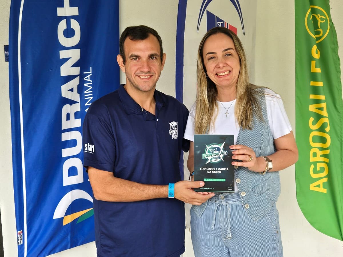 Priscila Felizola e o diretor técnico da pesquisa