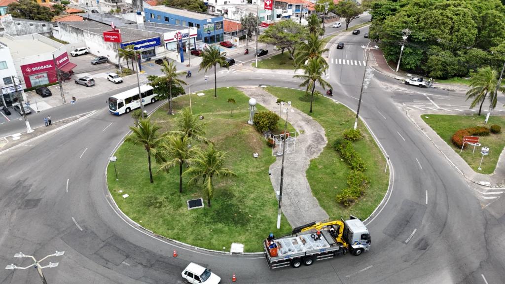 Rotatória no Terminal Atalaia