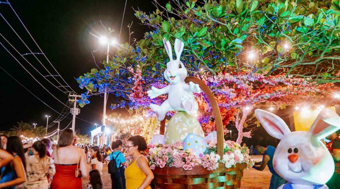 Coelho gigante Vila da Páscoa 2026 em Aracaju