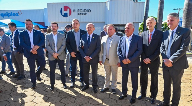 Membros da Equiplex, indústria do H. Egídio Group