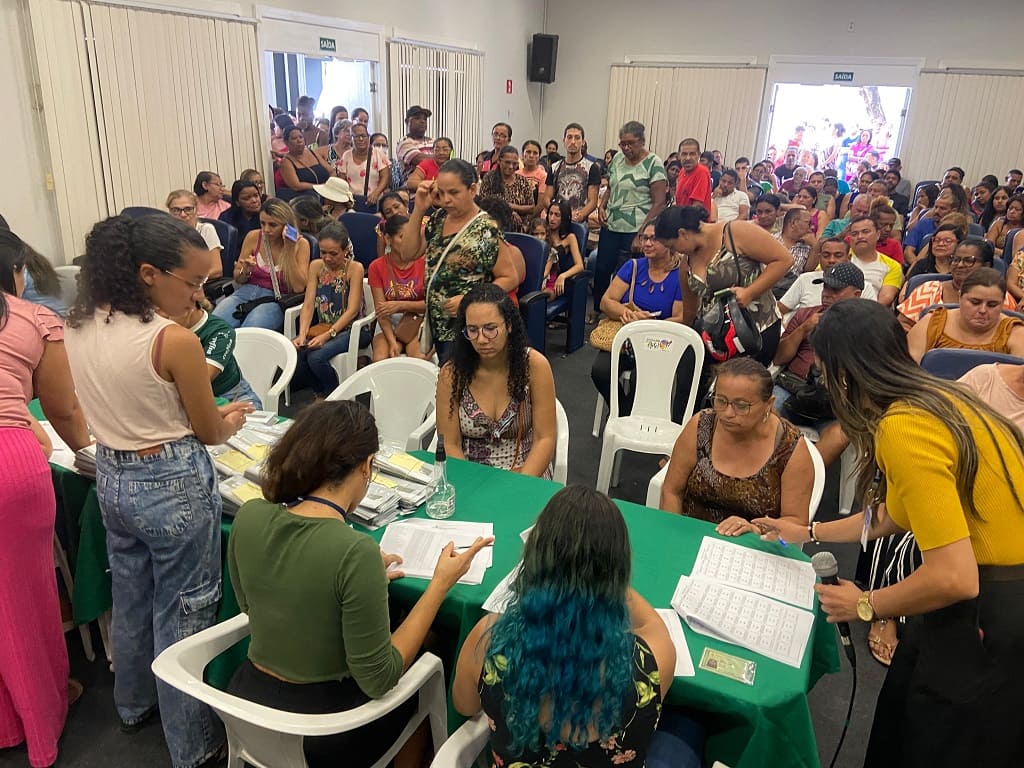 Entrega de mais de 1.900 cartões CMais Cidadania em Aracaju