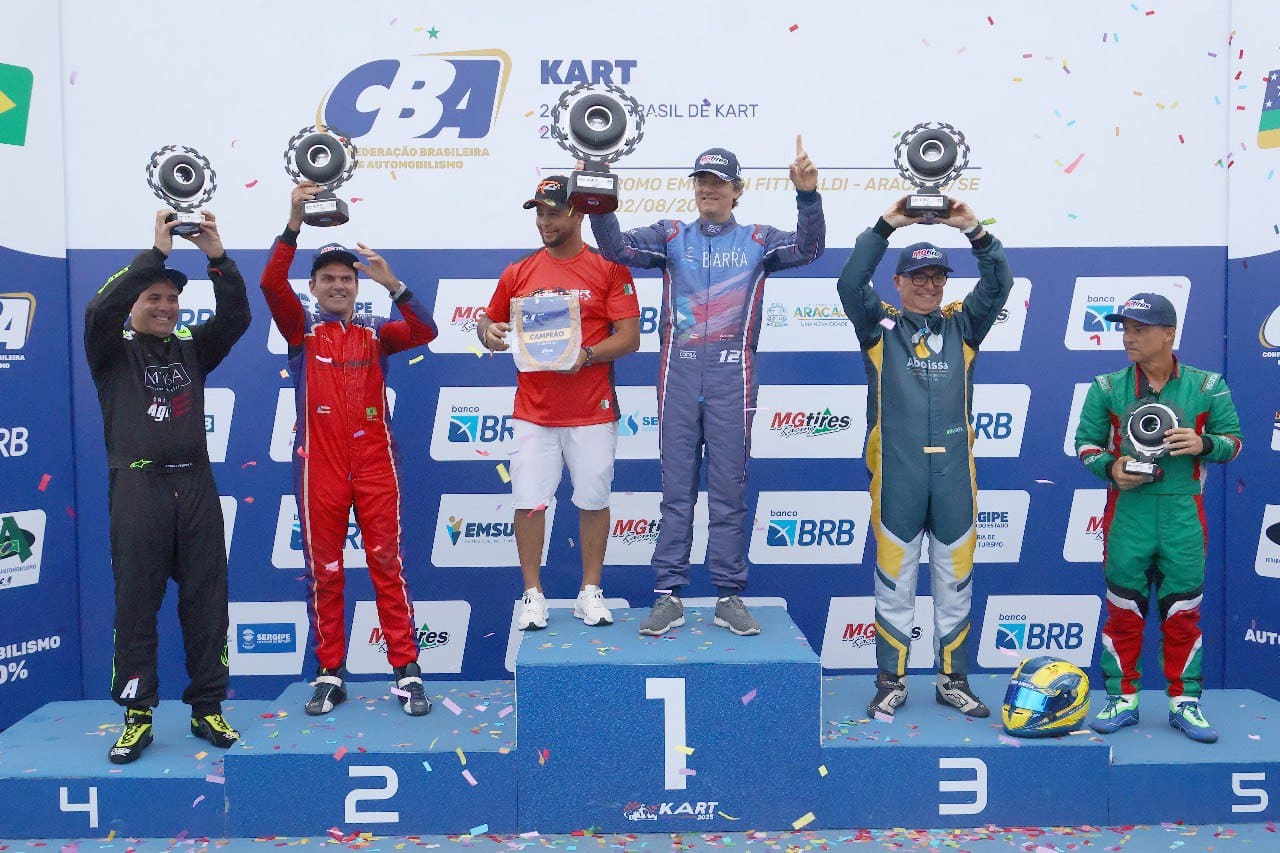Pódio da Copa Brasil de Kart em Aracaju