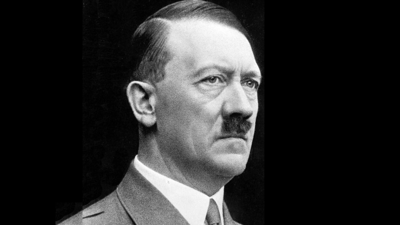 Fotografia em plano retrato de Adolf Hitler 