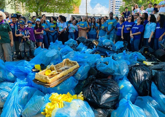 Participantes da ação 'Jogando Limpo com Mangue'