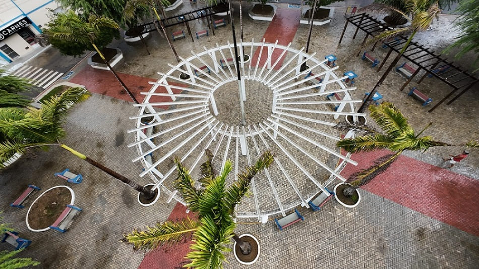 Feira Nova