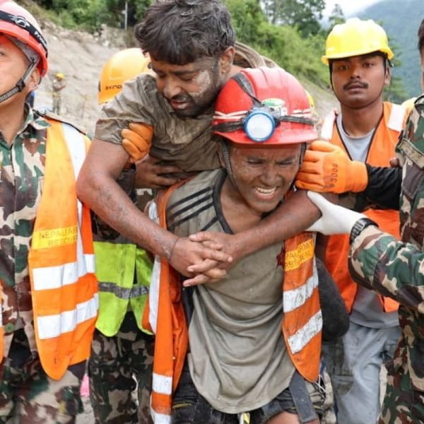 © Nepal Army/ Reuters/ Proibido reprodução