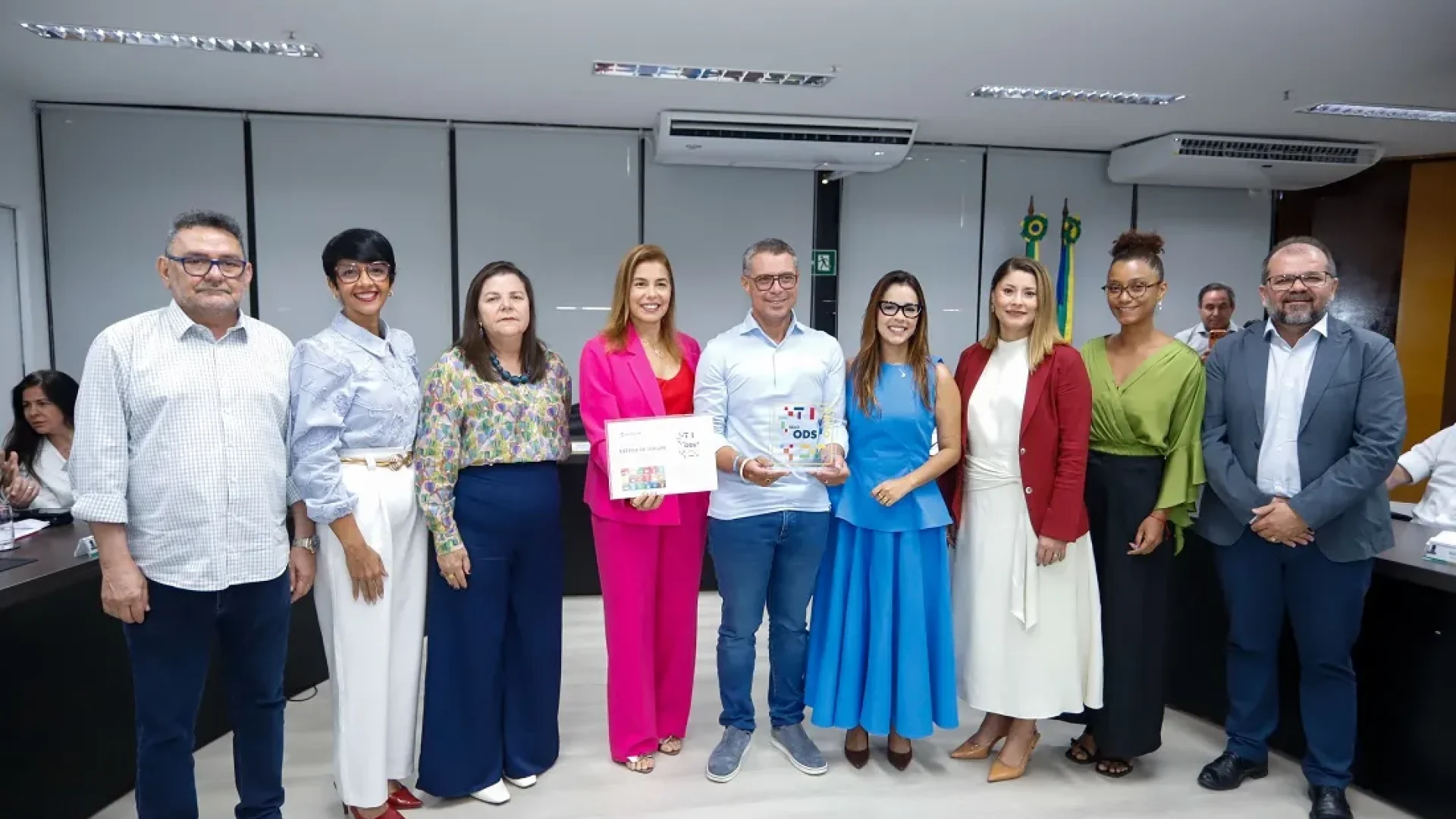 Governador recebe prêmio do Selo ODS Ouro Destaque-arthursoares-10 (1)