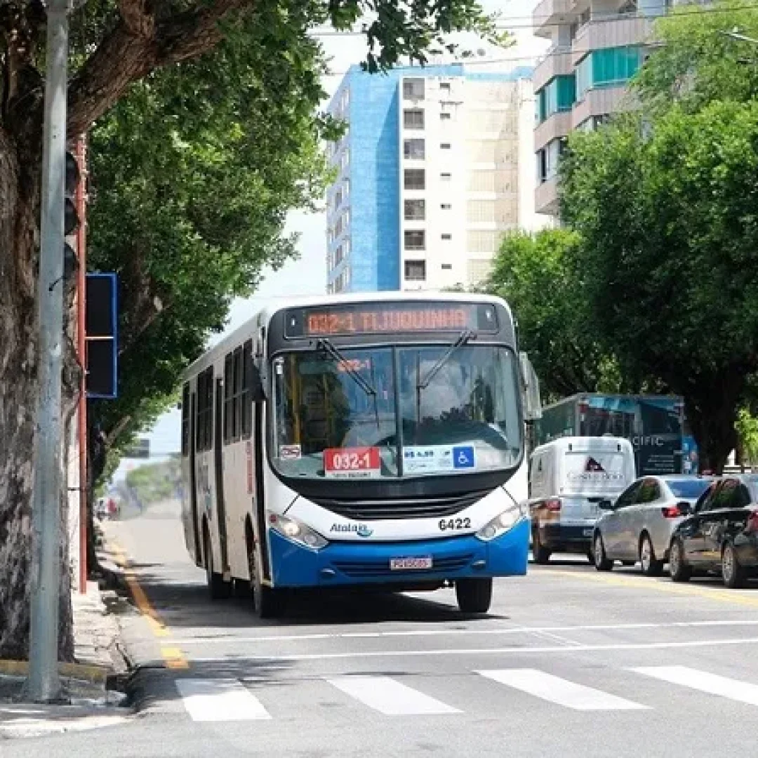 Ônibus em Aracaju-SMTT-convertido-de-jpg (2)