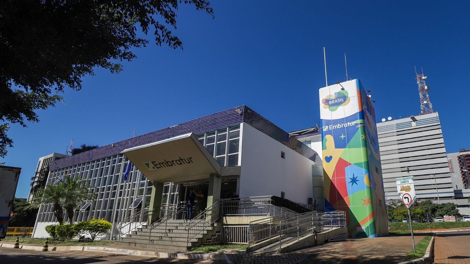 edificio-sede-fachada-embratur-brasilia-2024-foto-renato-vaz-embratur.jpeg