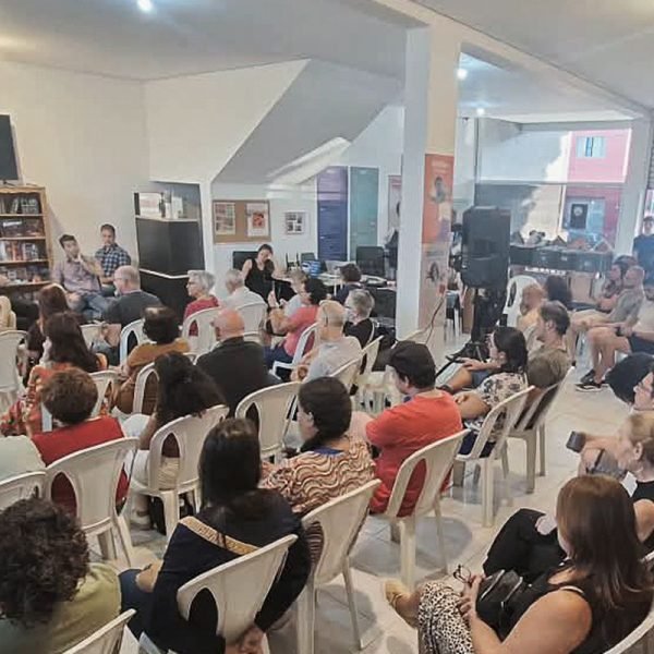 © Casa do Leitor/Divulgação
